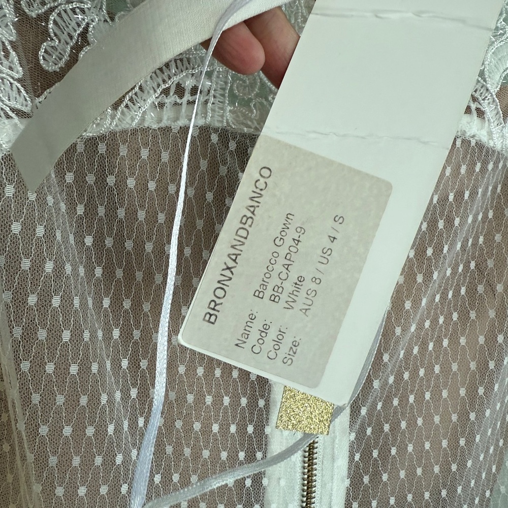 NWT, Bronx & Banco Barocco Swiss Gown - Picture 12 of 12